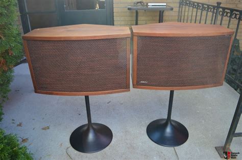 The Bose 901 Speaker System: A Hi.